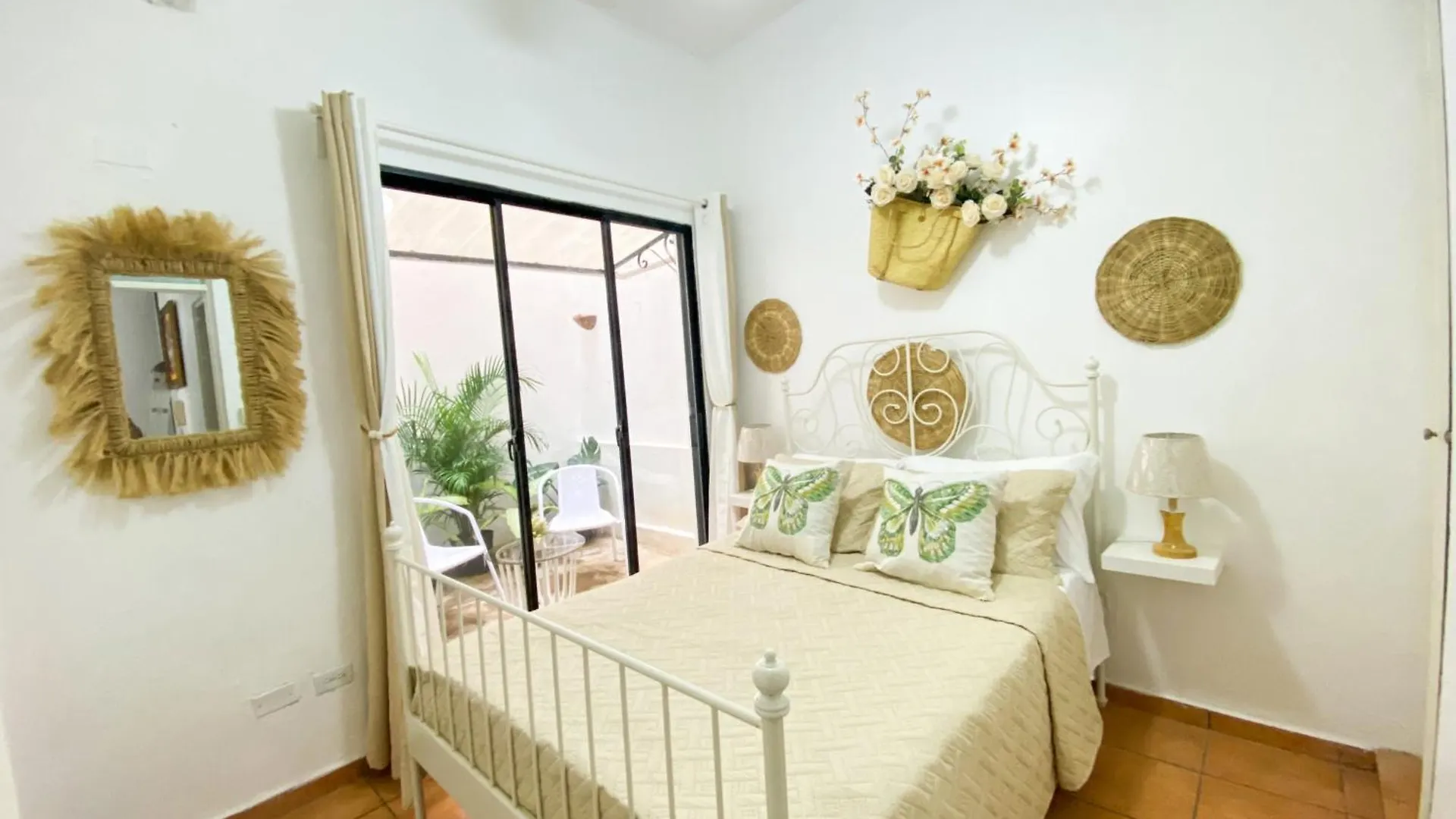 ZONA COLONIAL 2 habitaciones+wifi+balcon apartamento completo Santo Domingo