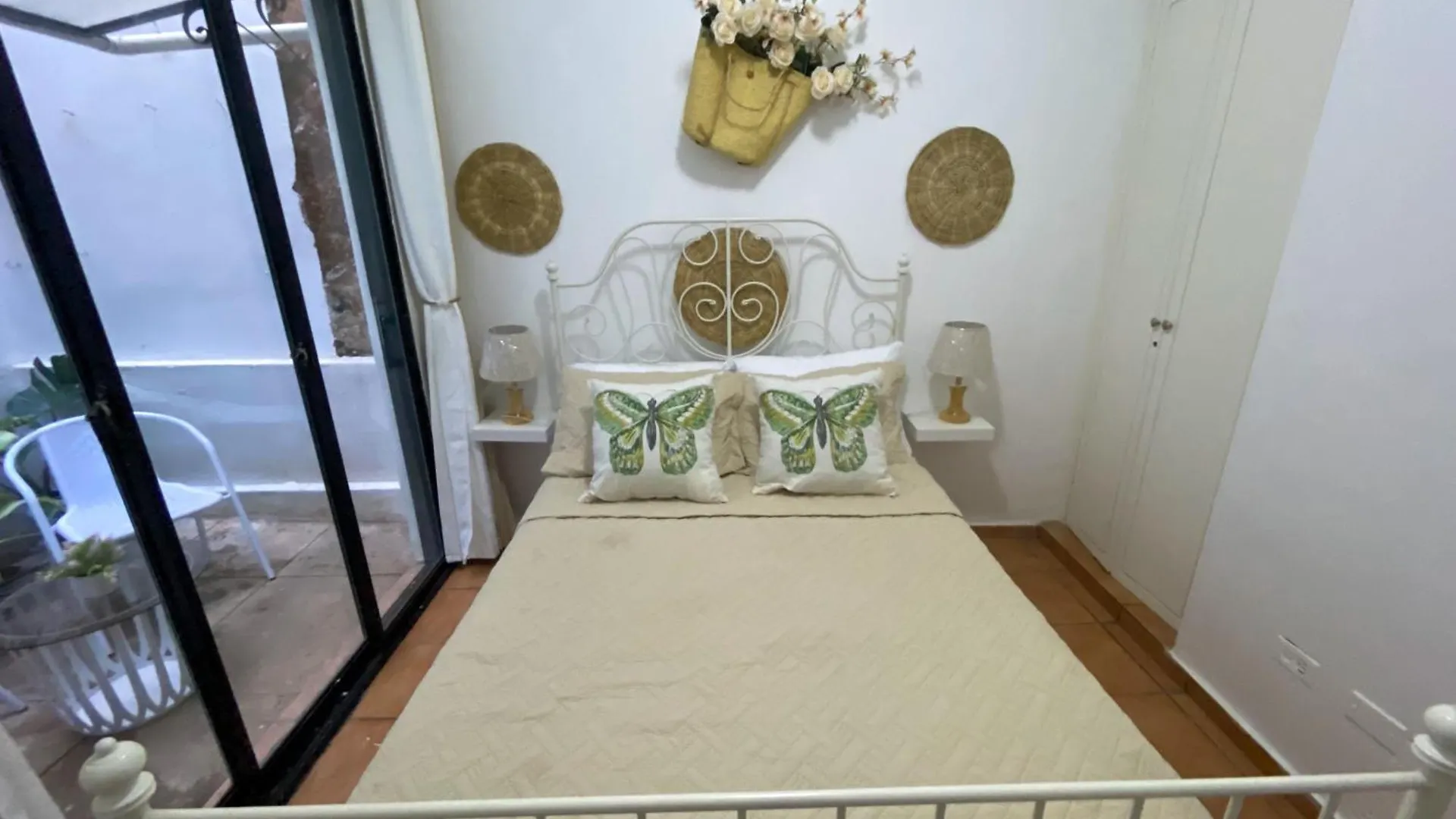 Zona Colonial 2 Habitaciones+Wifi+Balcon Apartamento Completo 聖多明哥